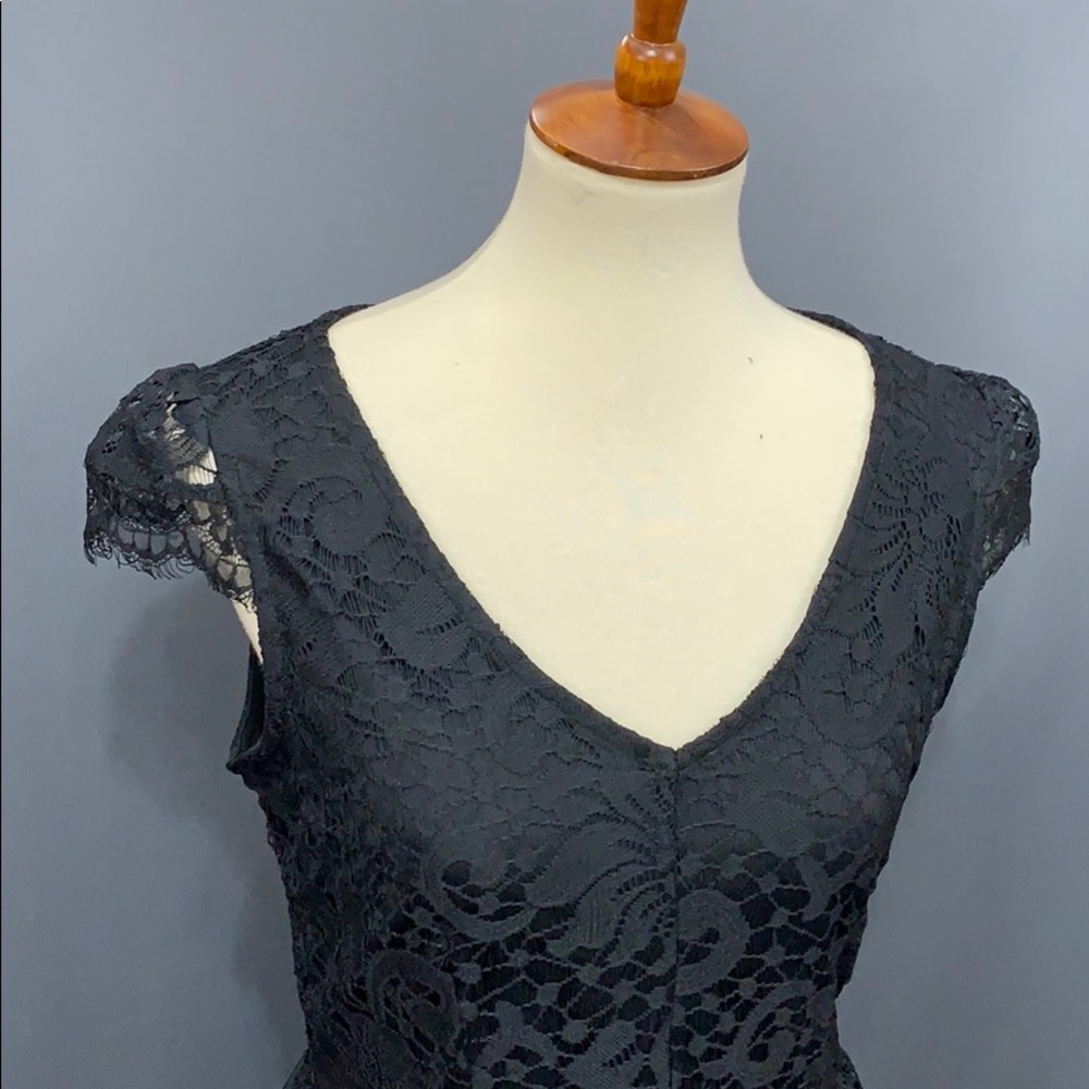 SALE lacy LBD - Picture 3 of 7